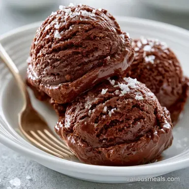 Chocolate Protein Ice Cream with Yogurt