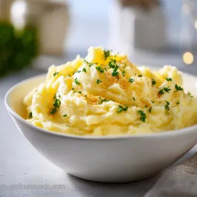 Easy Garlic Mashed Potatoes: Creamy Side Dish for 6 Servings